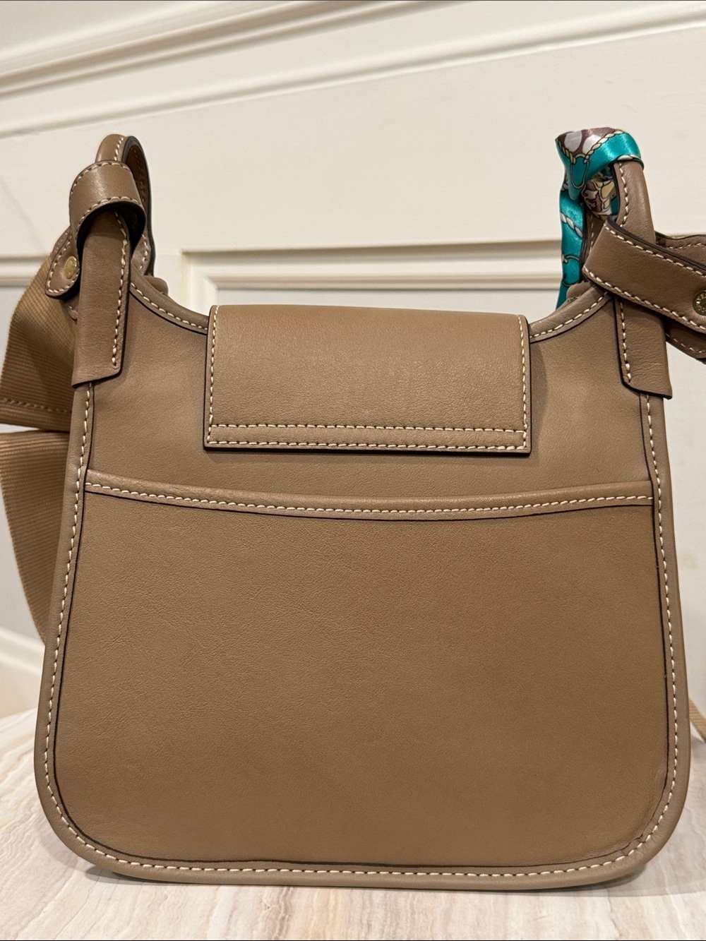 Dooney & Bourke Bag Penrose 2 Messenger 25 Taupe Leather Crossbody - Picture 8 of 17